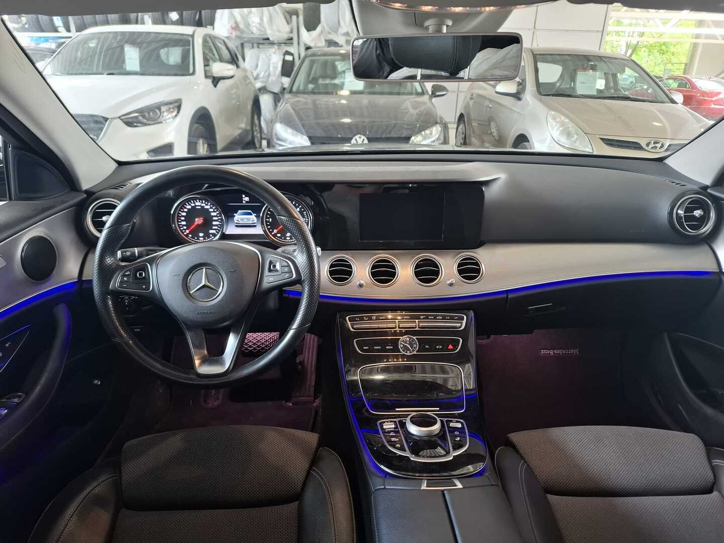 MERCEDES-BENZ E 2017