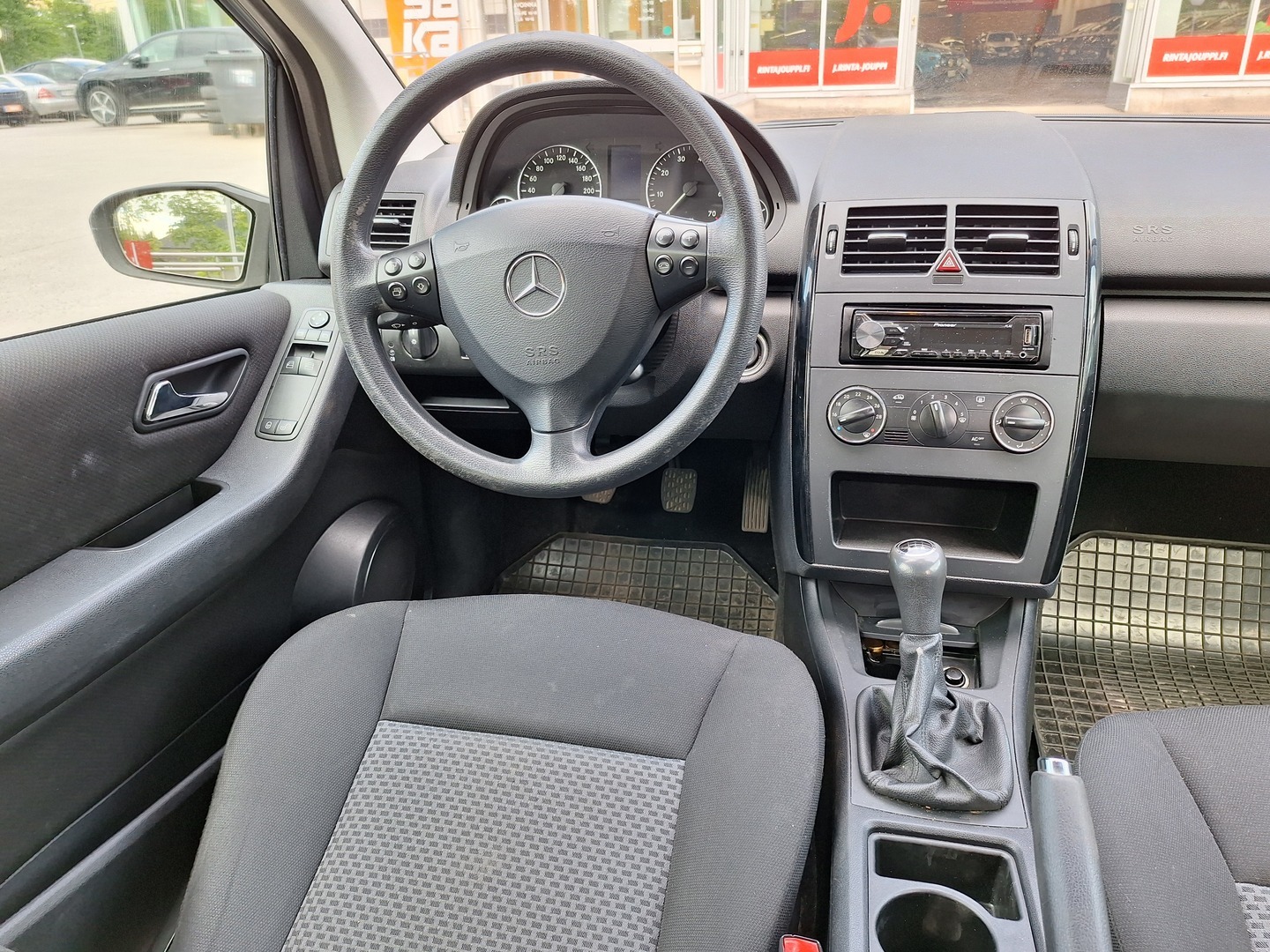 MERCEDES-BENZ A 2005