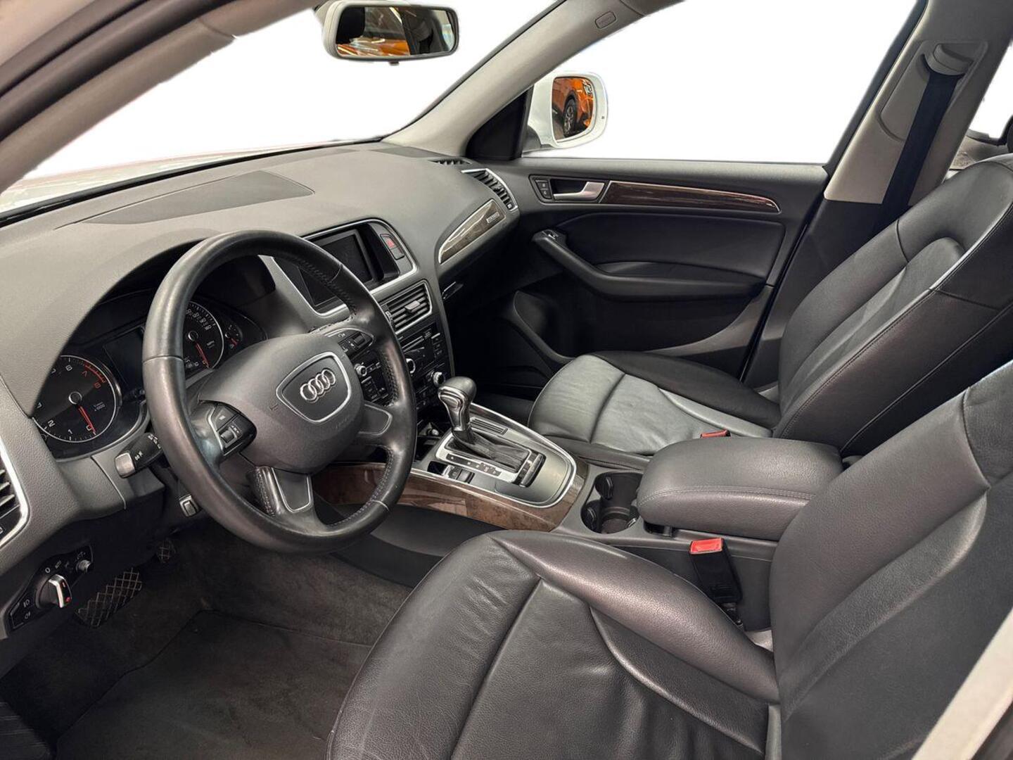 AUDI Q5 7