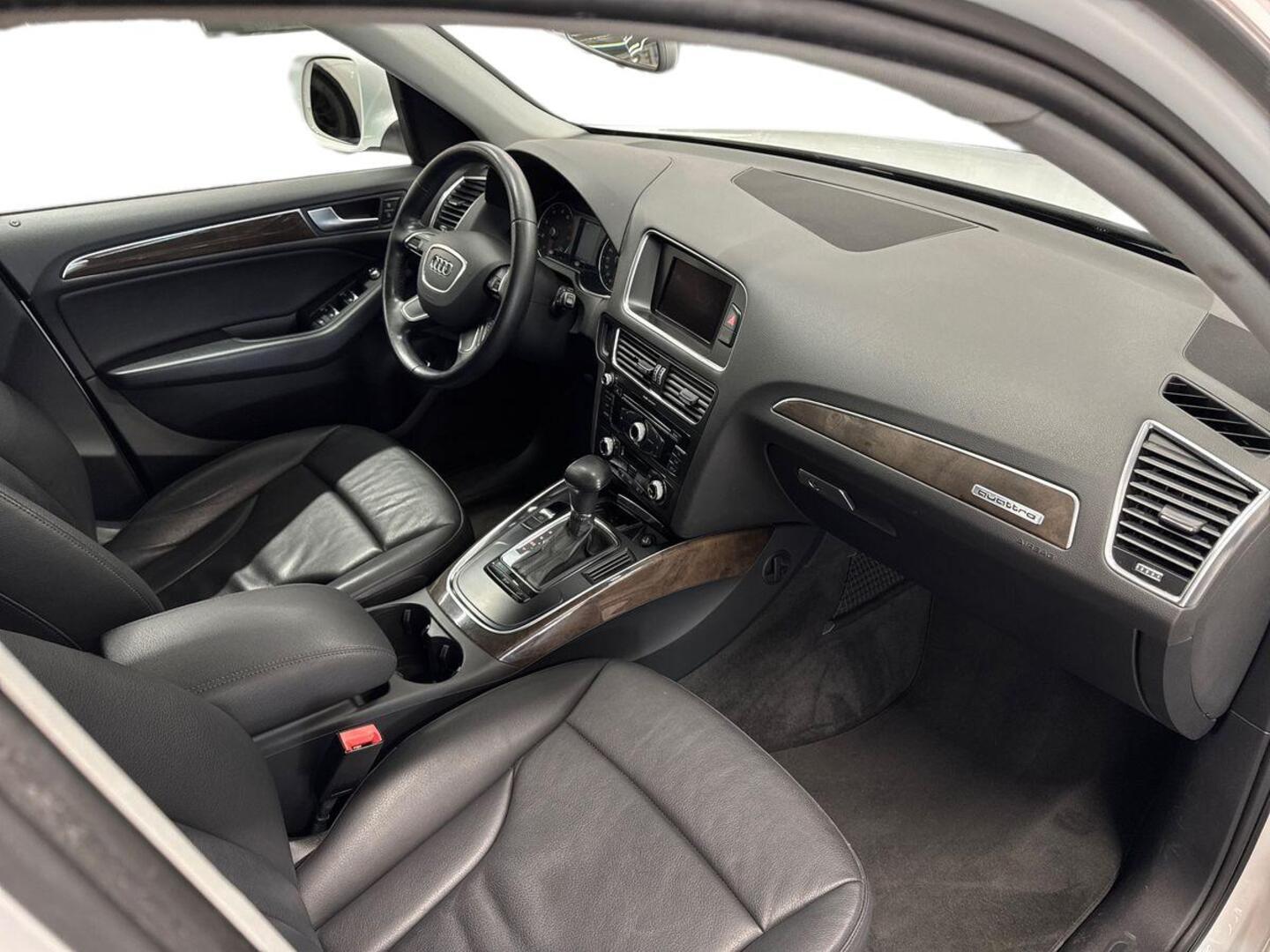 AUDI Q5 9
