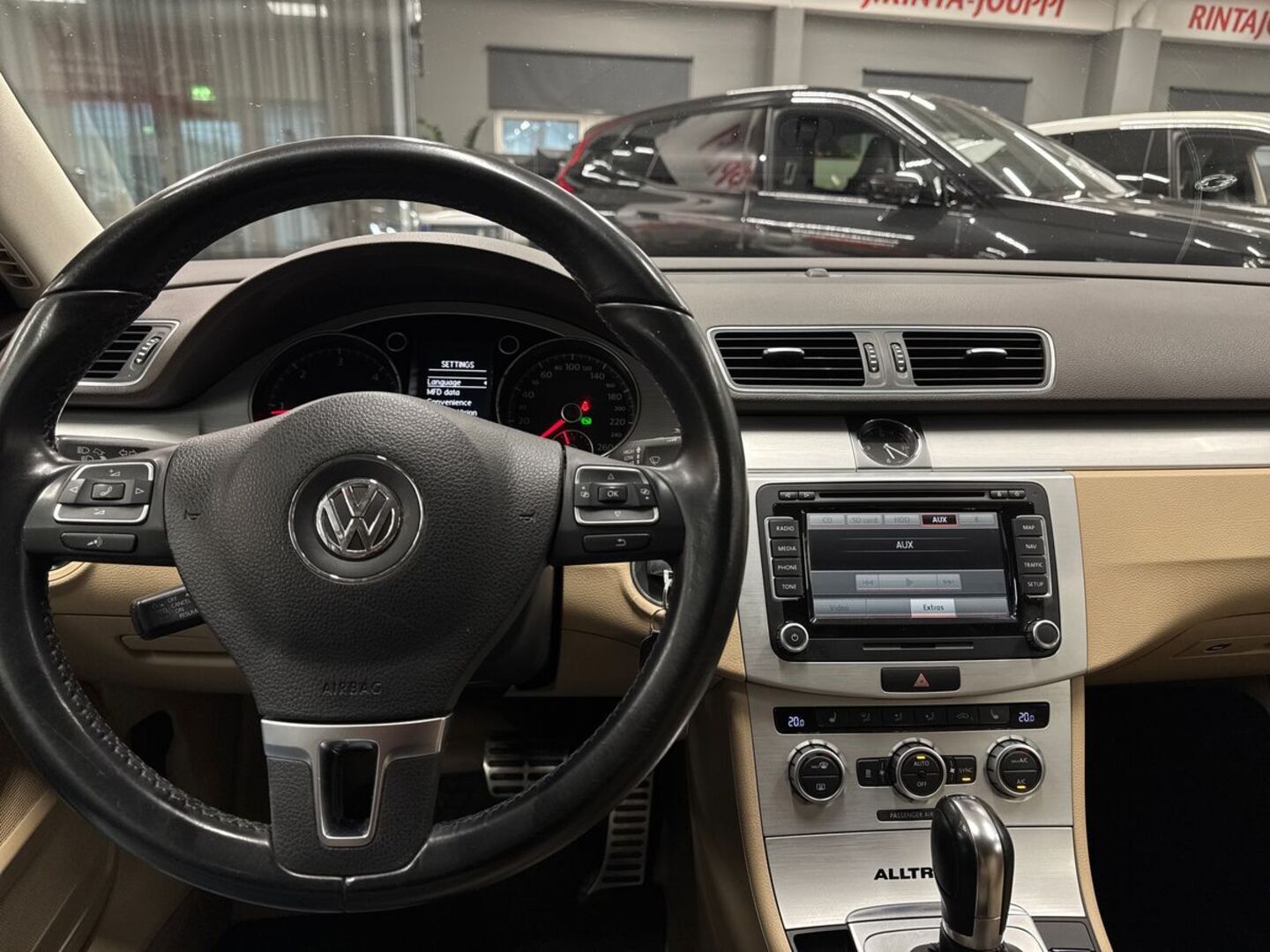 VOLKSWAGEN Passat 15