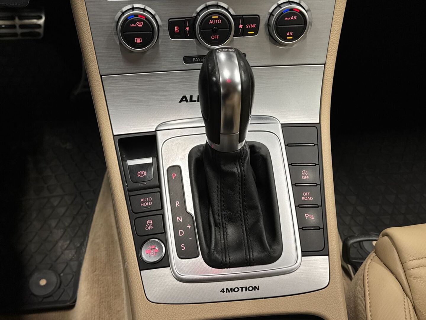 VOLKSWAGEN Passat 21