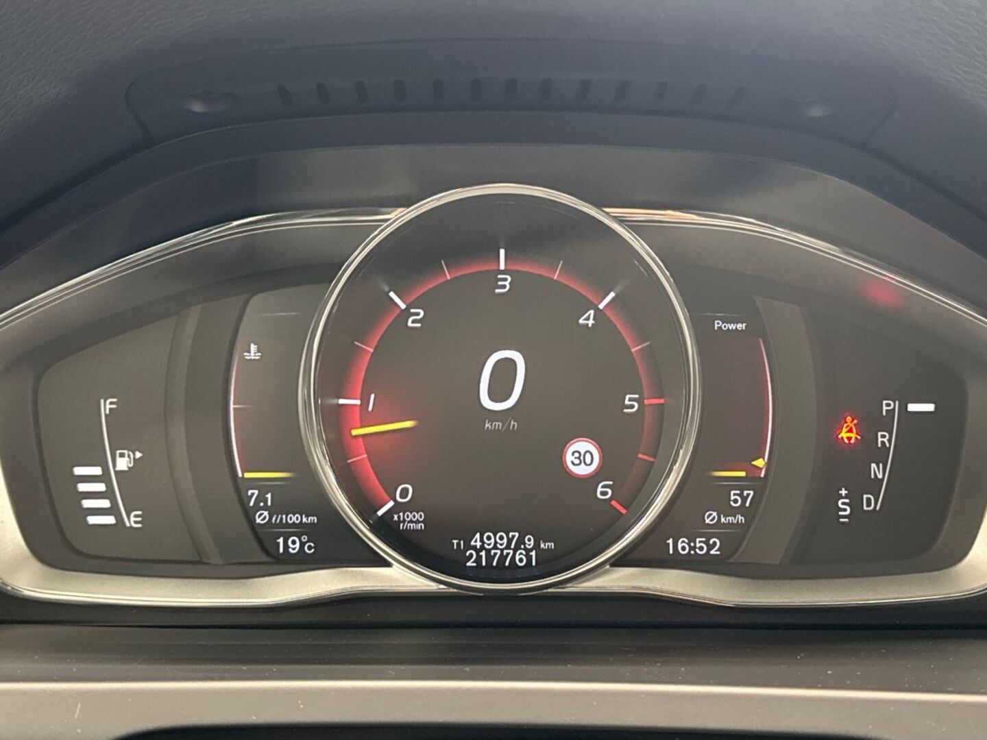 VOLVO V60 2017