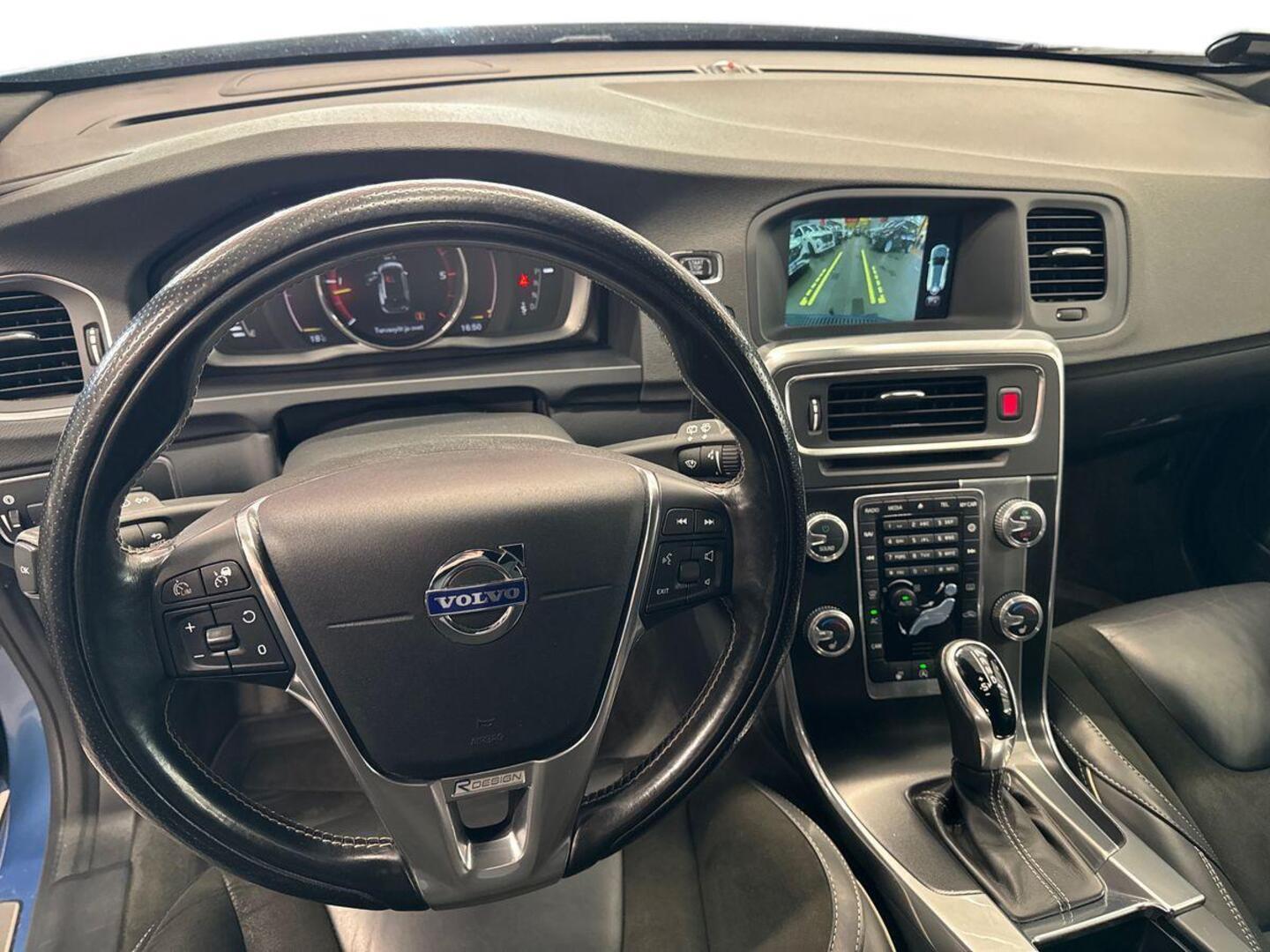 VOLVO V60 2017