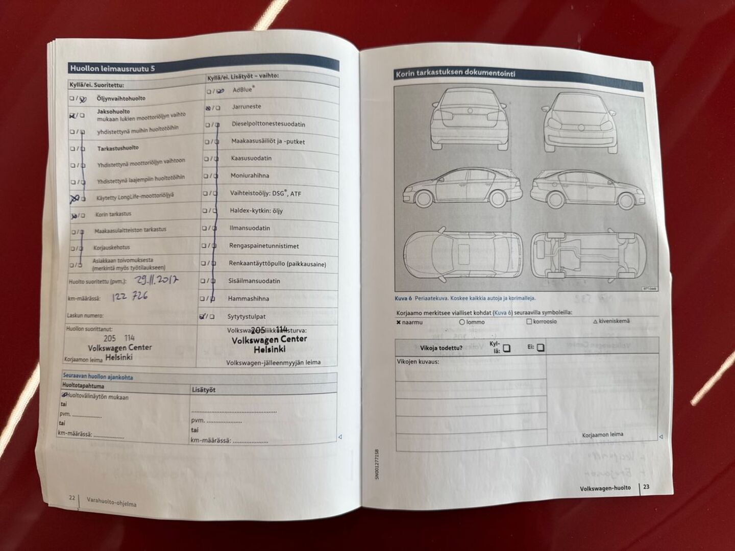 VOLKSWAGEN Touran 26