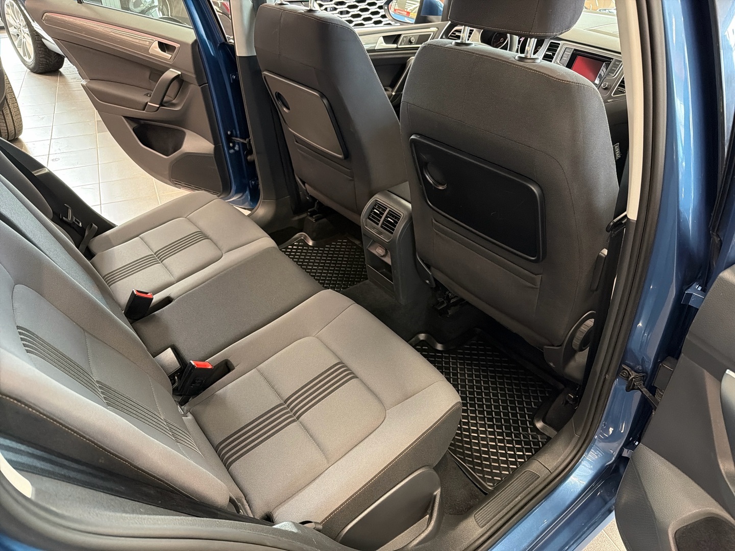 VOLKSWAGEN Golf Sportsvan 2016