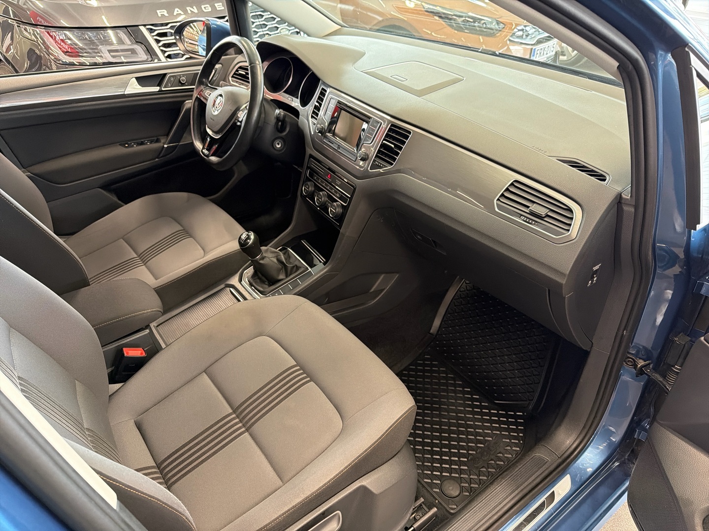 VOLKSWAGEN Golf Sportsvan 2016