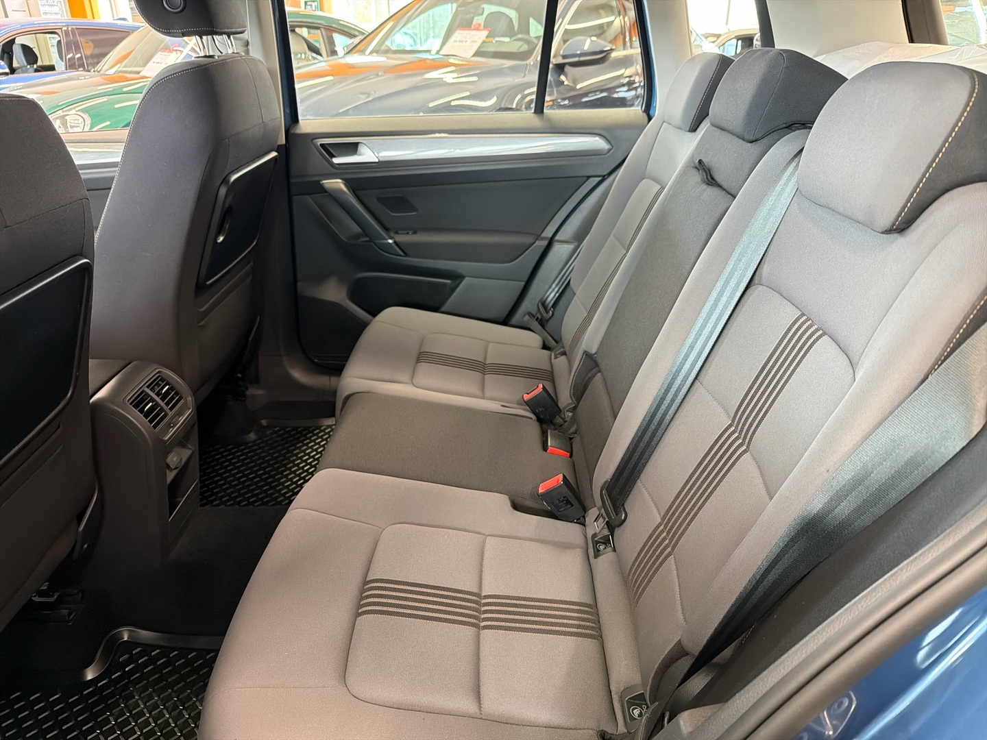 VOLKSWAGEN Golf Sportsvan 2016