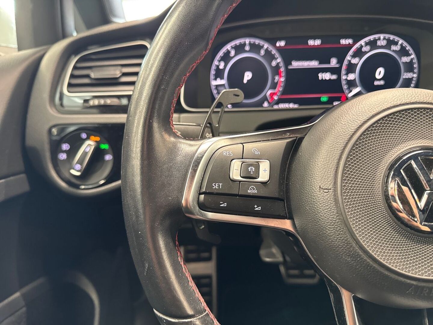 VOLKSWAGEN Golf 2018