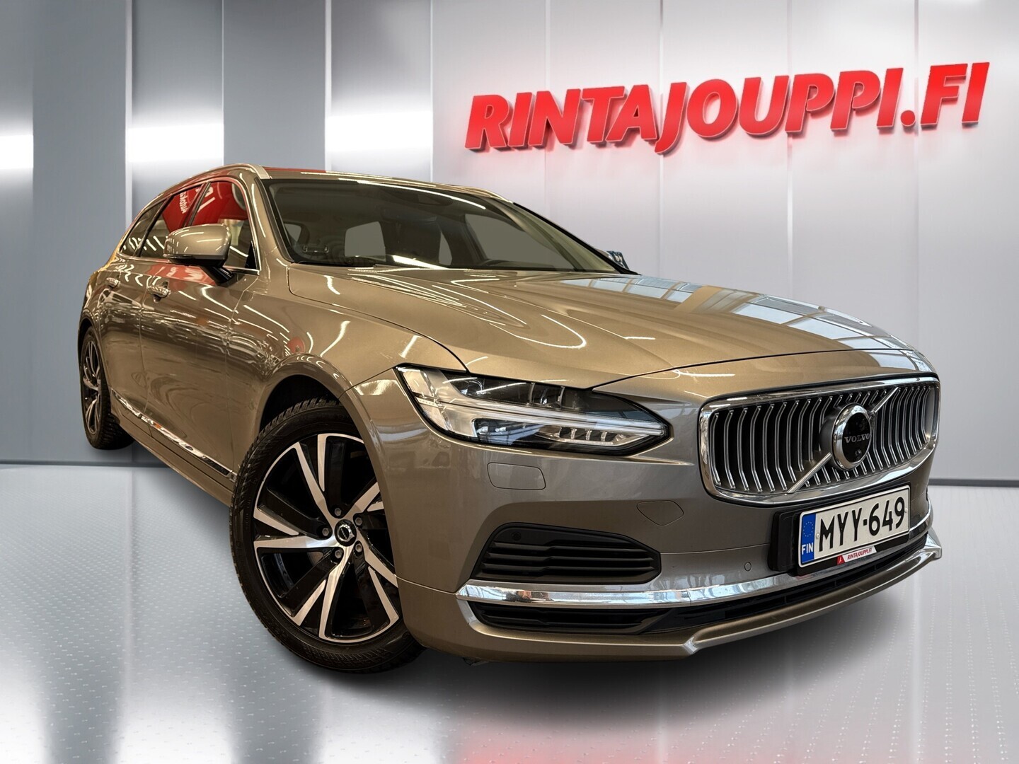 VOLVO V90 2021