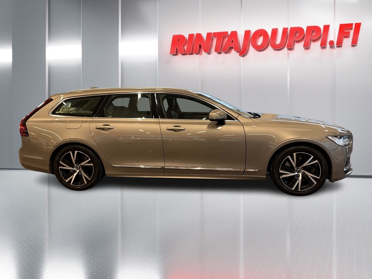 VOLVO V90 2021