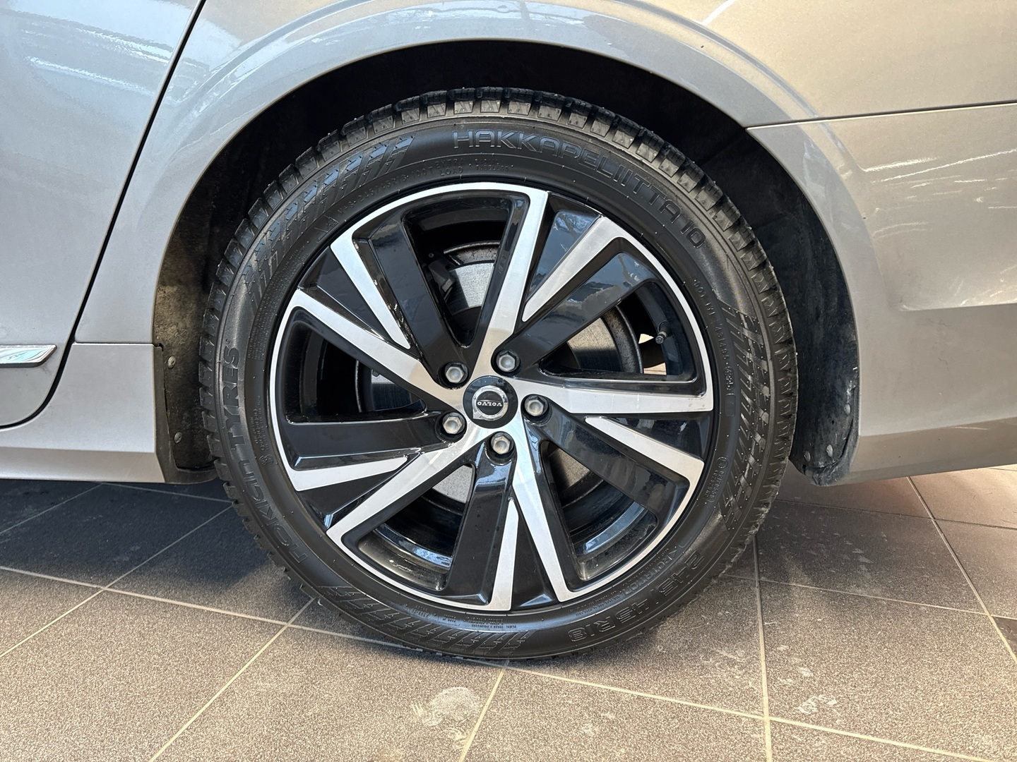 VOLVO V90 2021