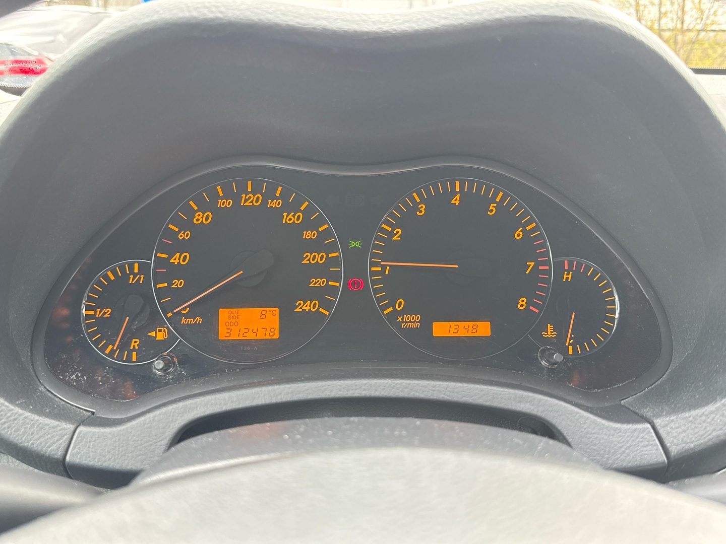 TOYOTA Avensis 2004