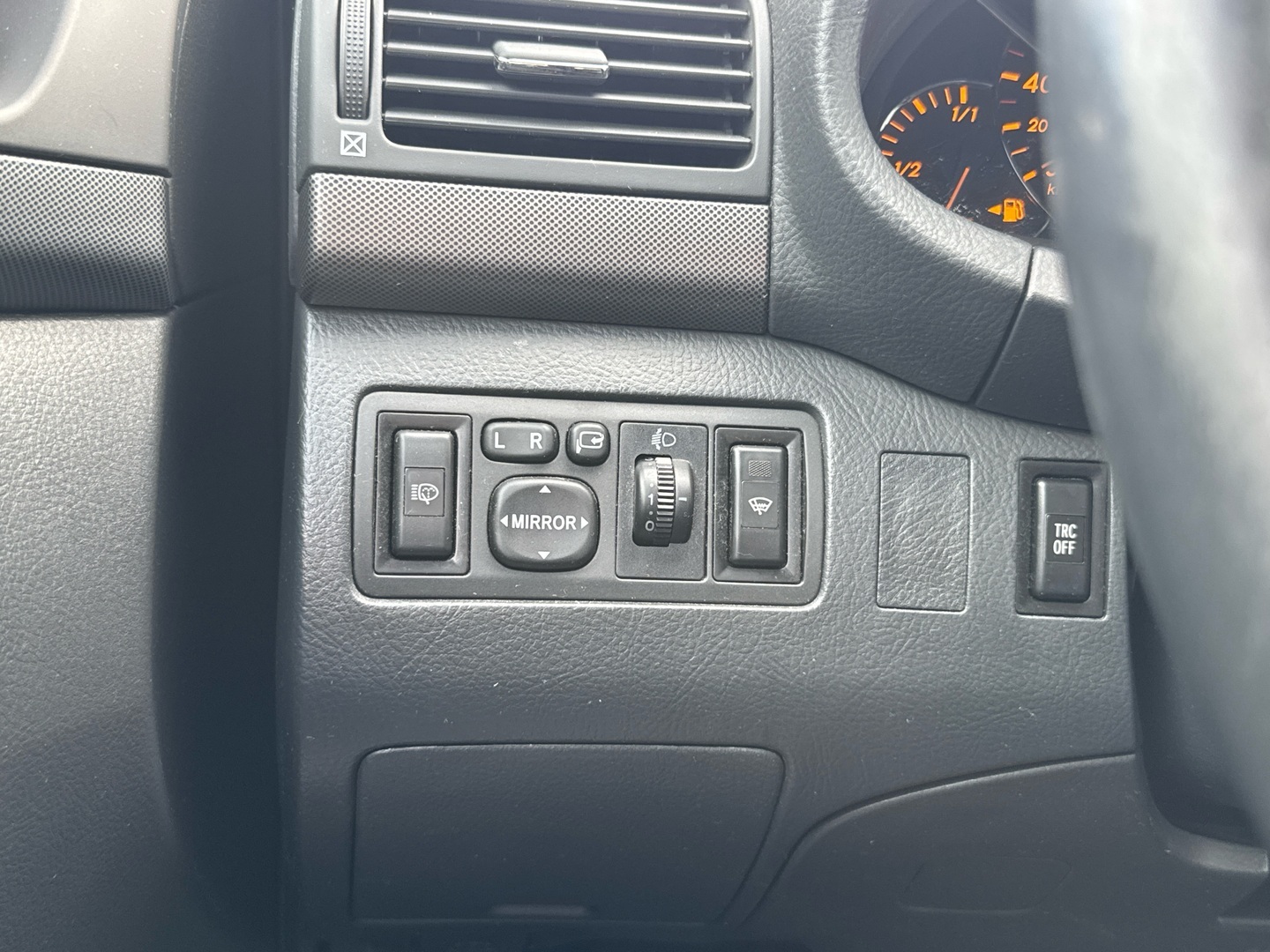 TOYOTA Avensis 2004