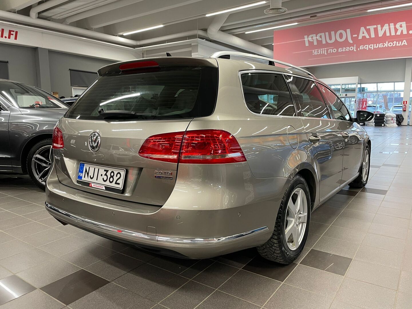 VOLKSWAGEN Passat 2014