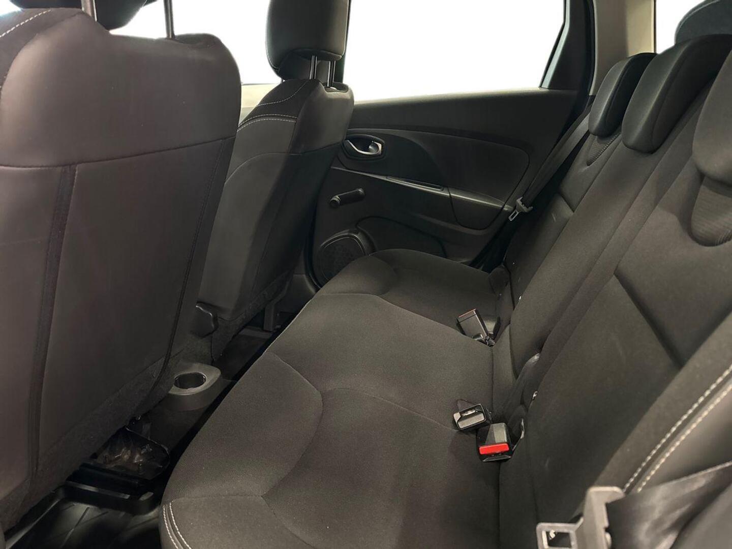 RENAULT Clio 2015