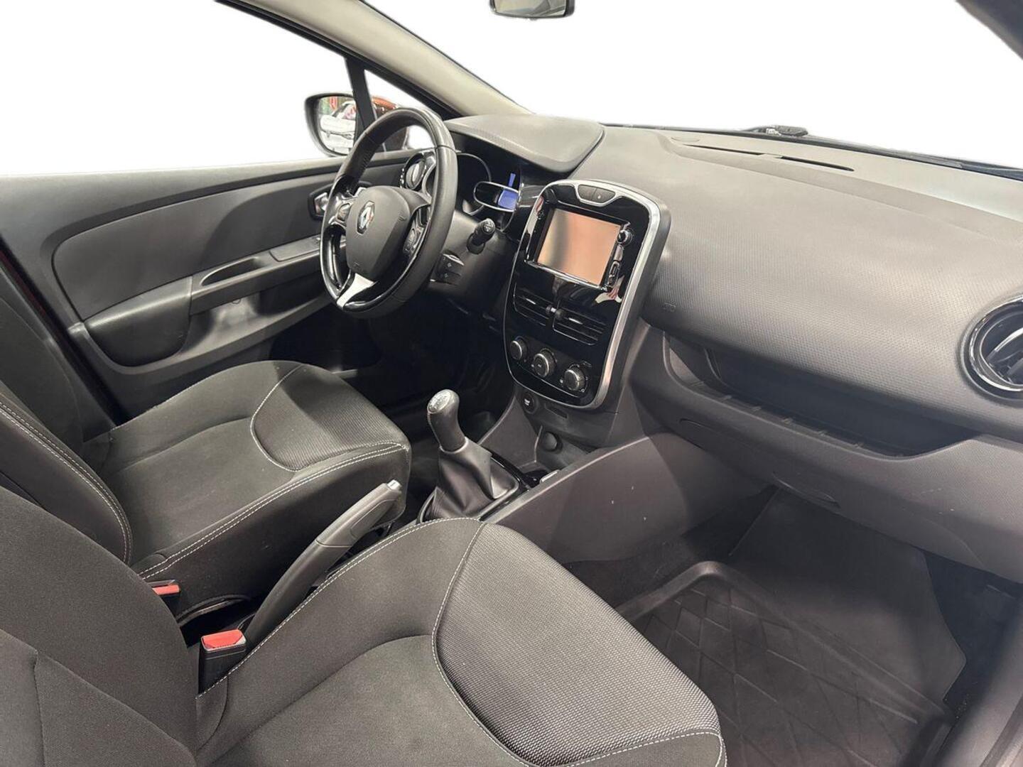 RENAULT Clio 2015