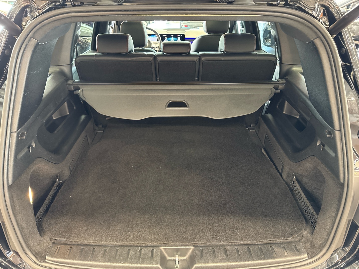 MERCEDES-BENZ EQB 2023