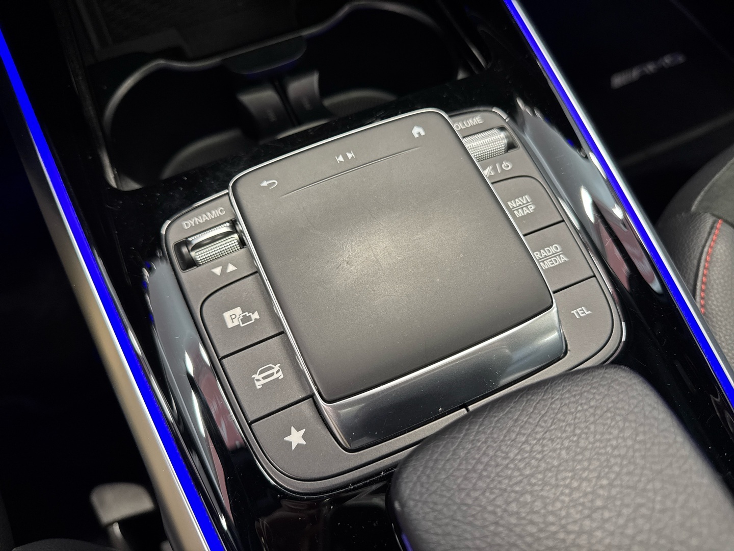 MERCEDES-BENZ EQB 2023