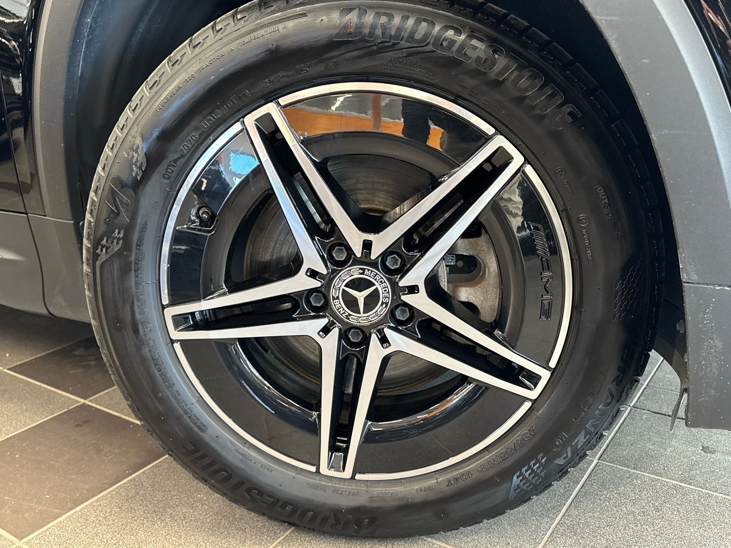 MERCEDES-BENZ EQB 2023