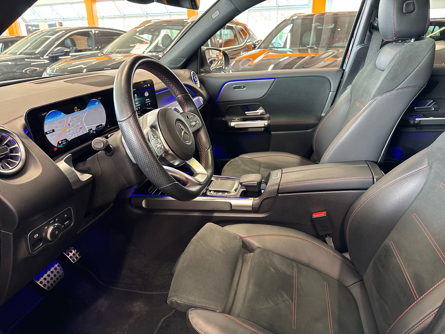 MERCEDES-BENZ EQB 2023