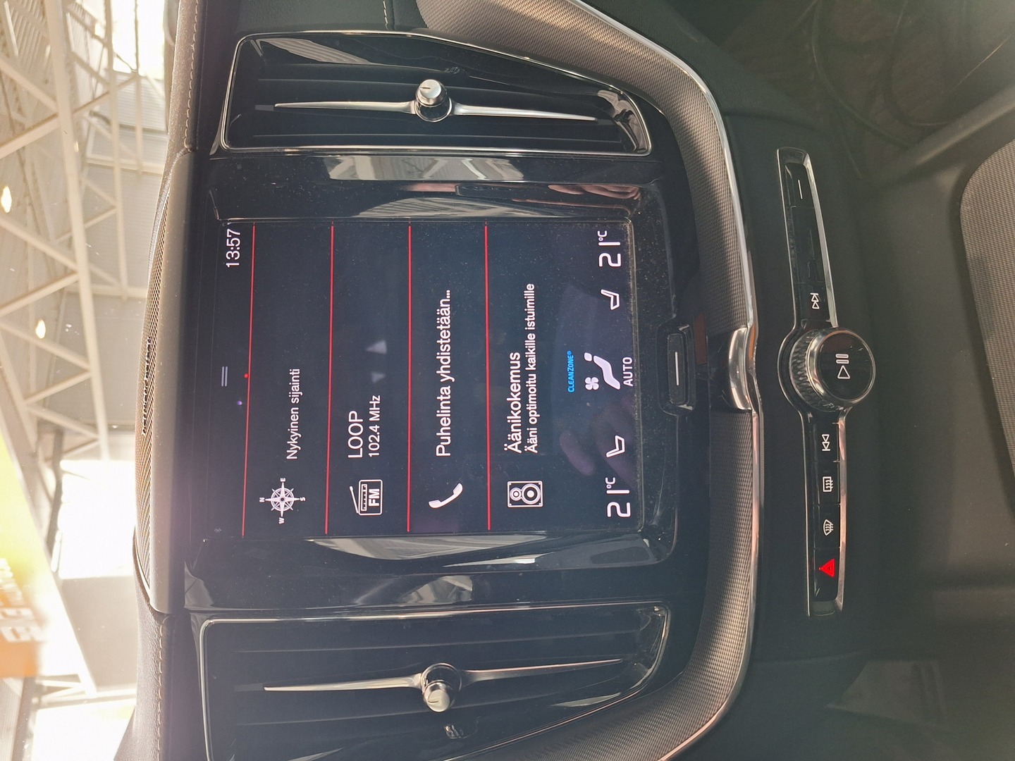 VOLVO XC60 2021