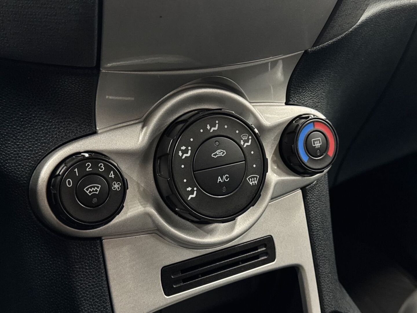 FORD Fiesta 2010