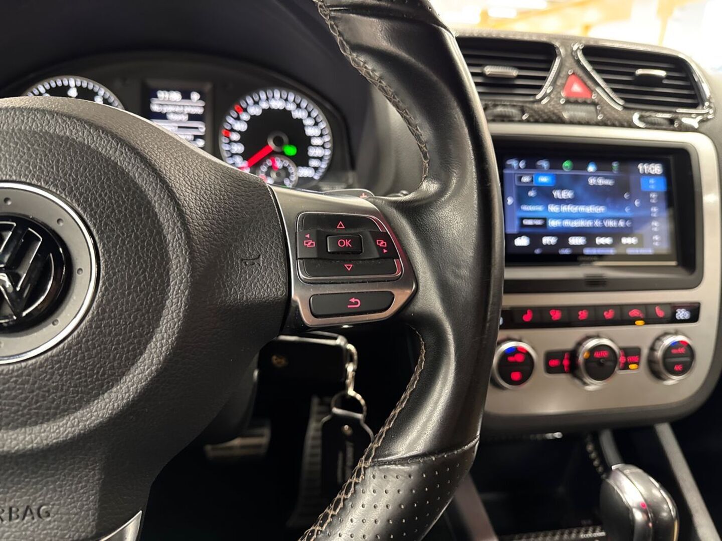 VOLKSWAGEN Scirocco 2014