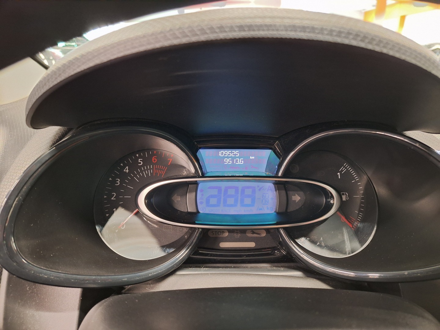 RENAULT Clio 2017
