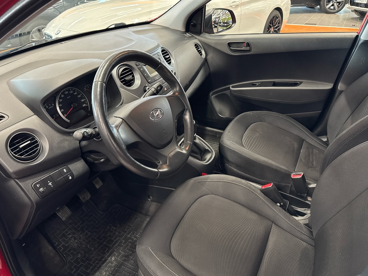 HYUNDAI i10 2017