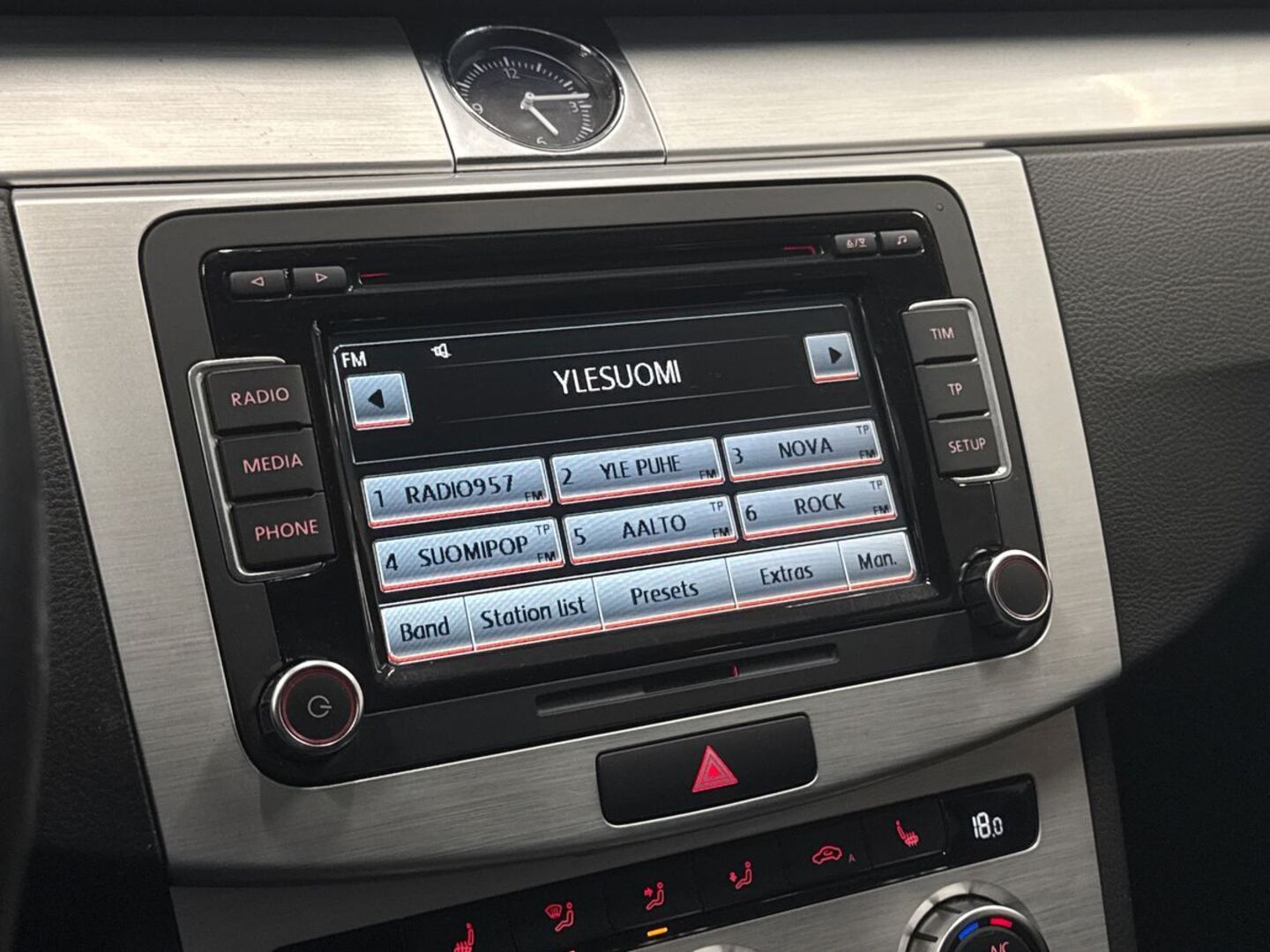 VOLKSWAGEN Passat 2012
