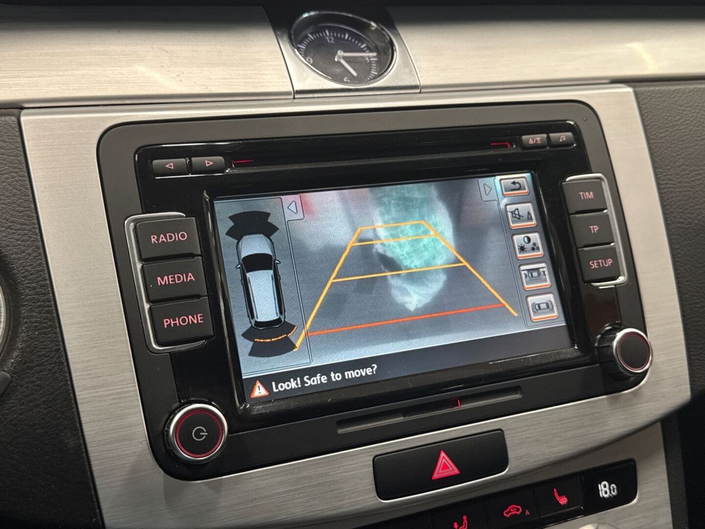 VOLKSWAGEN Passat 2012