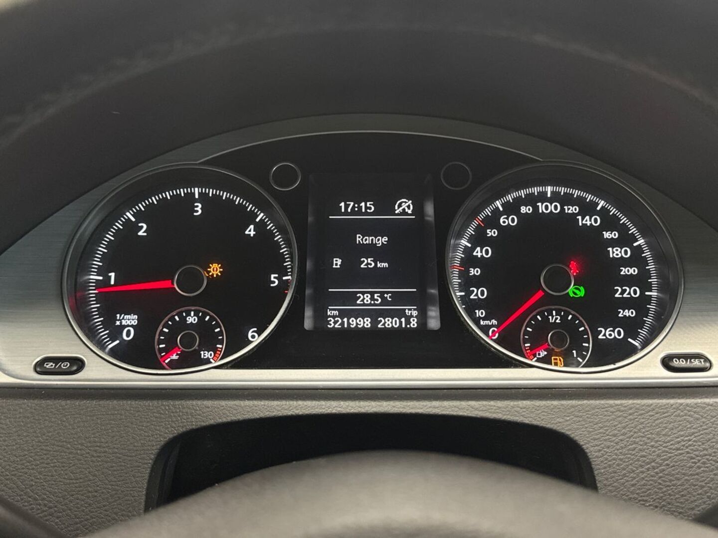 VOLKSWAGEN Passat 2012