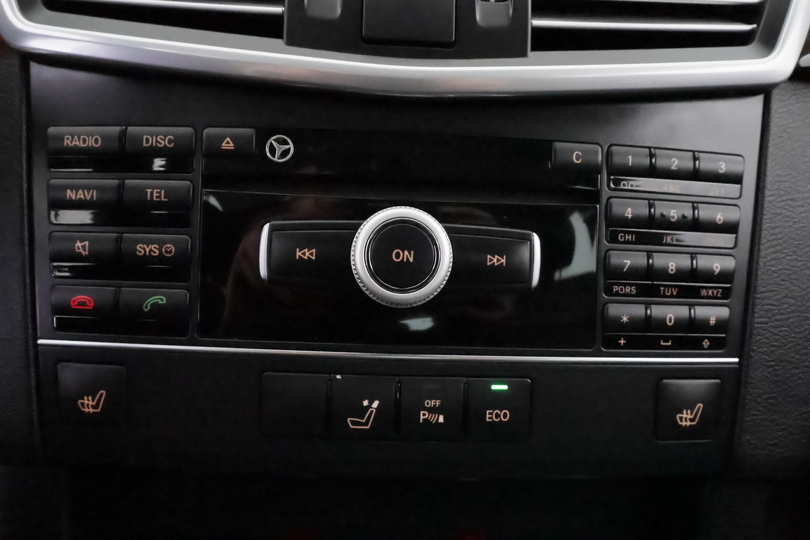 MERCEDES-BENZ E 2011