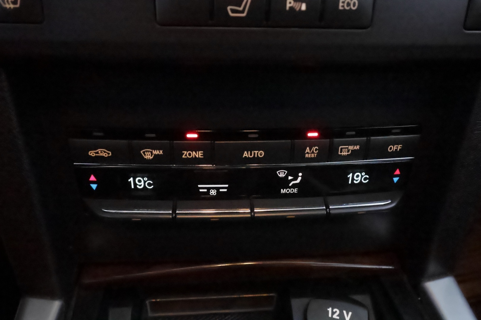 MERCEDES-BENZ E 2011