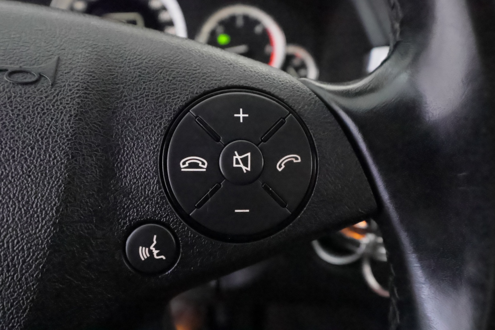 MERCEDES-BENZ E 2011