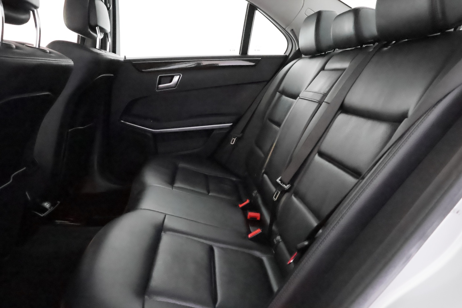 MERCEDES-BENZ E 2011