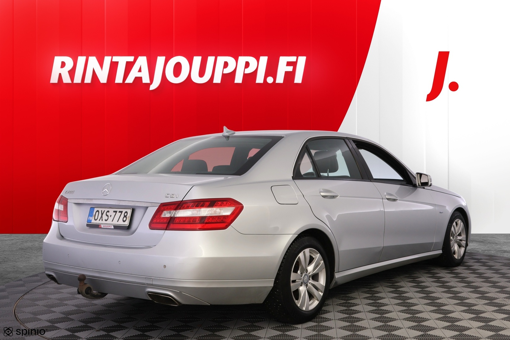 MERCEDES-BENZ E 2011