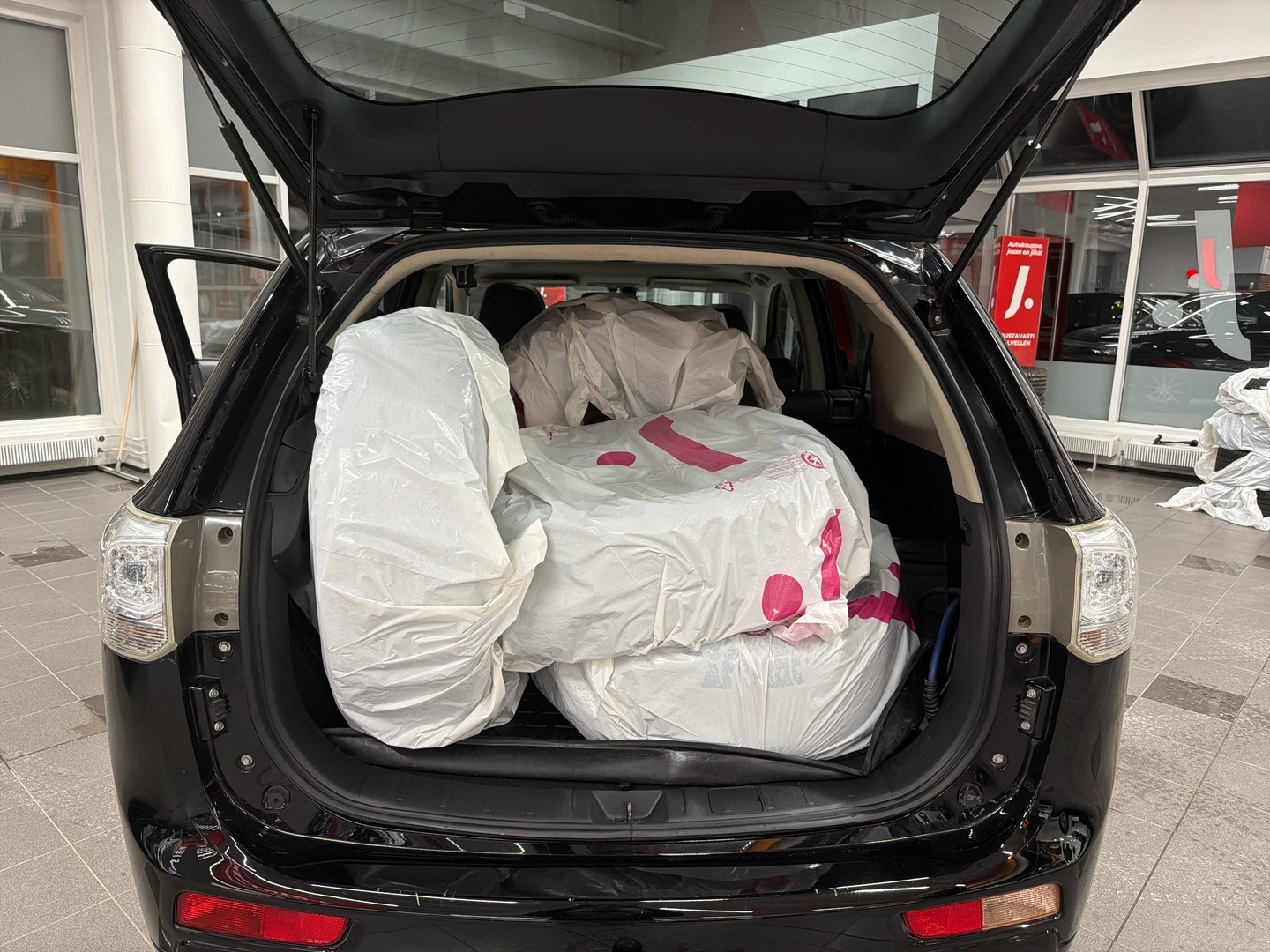 MITSUBISHI Outlander PHEV 2013