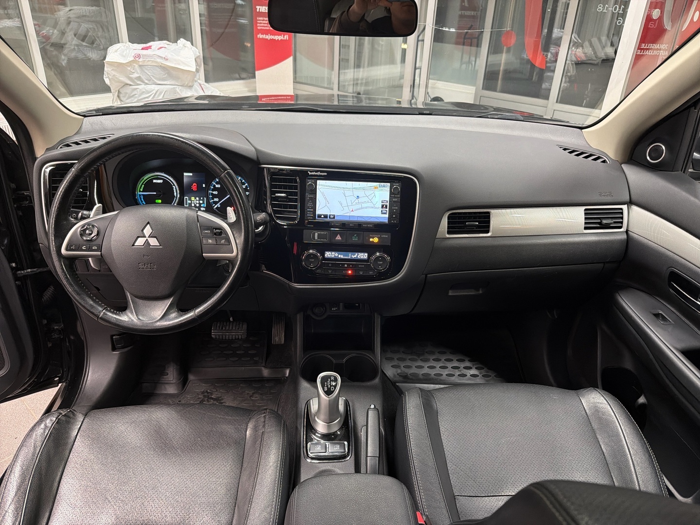 MITSUBISHI Outlander PHEV 2013