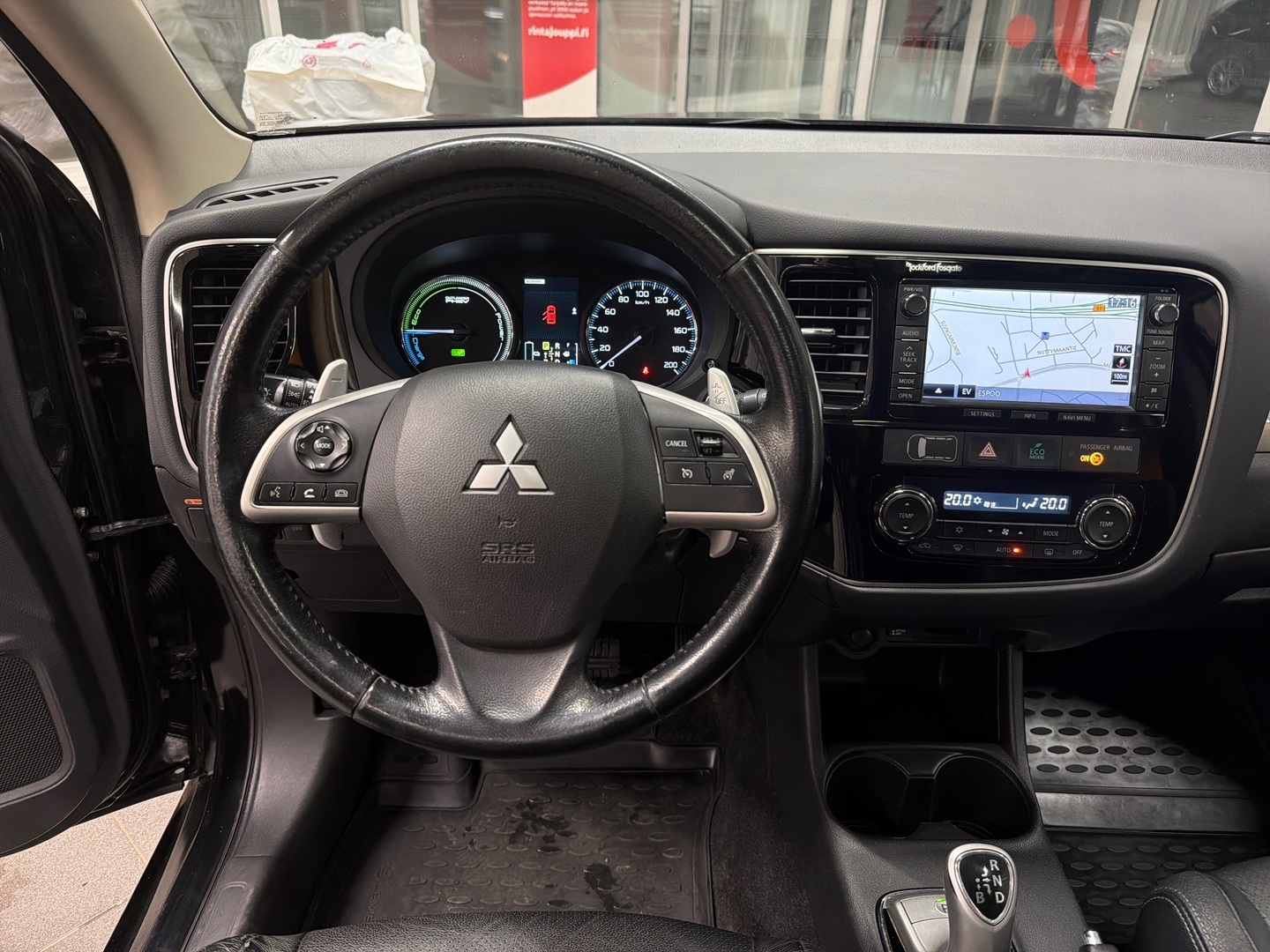 MITSUBISHI Outlander PHEV 2013