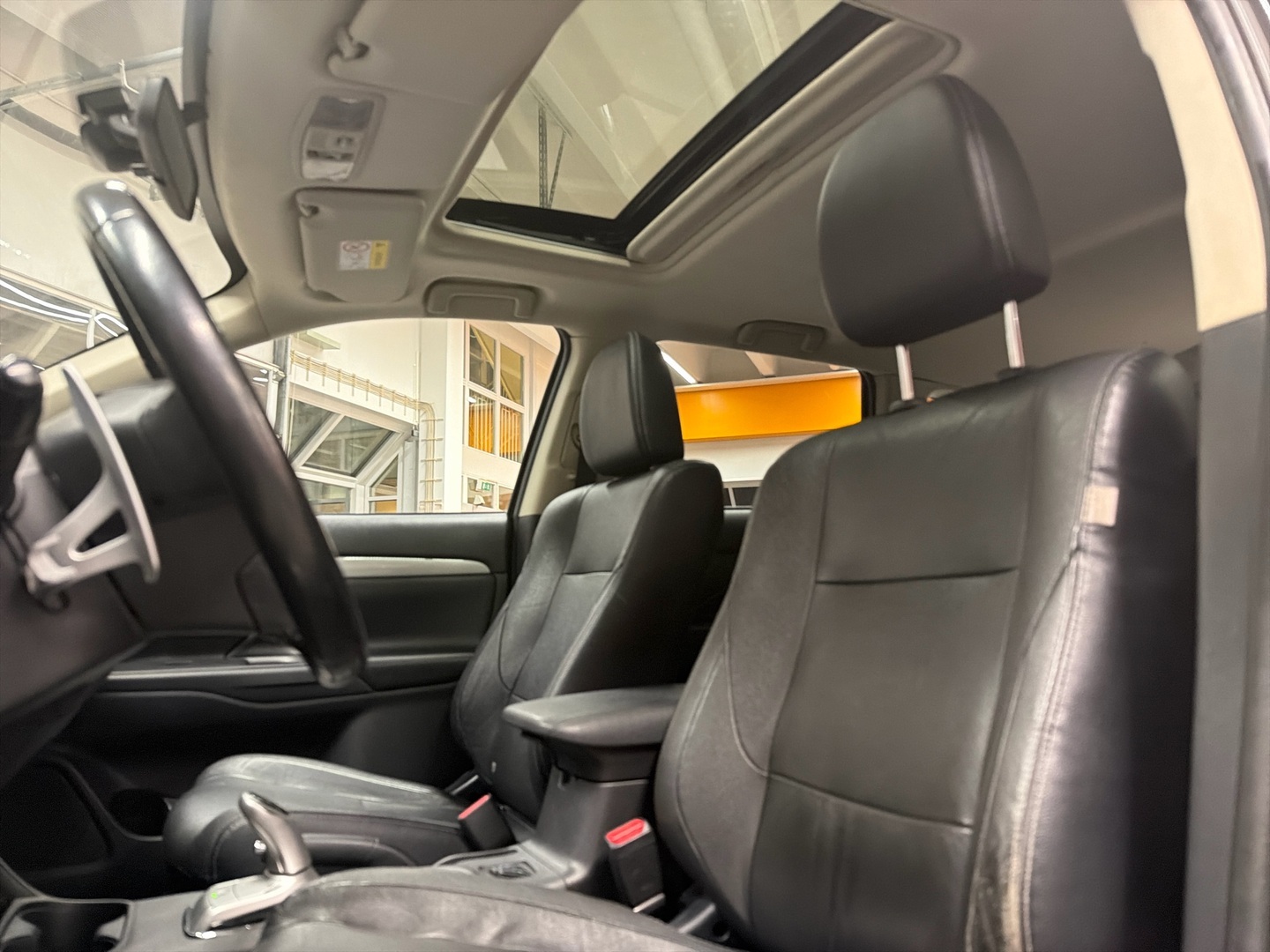 MITSUBISHI Outlander PHEV 2013