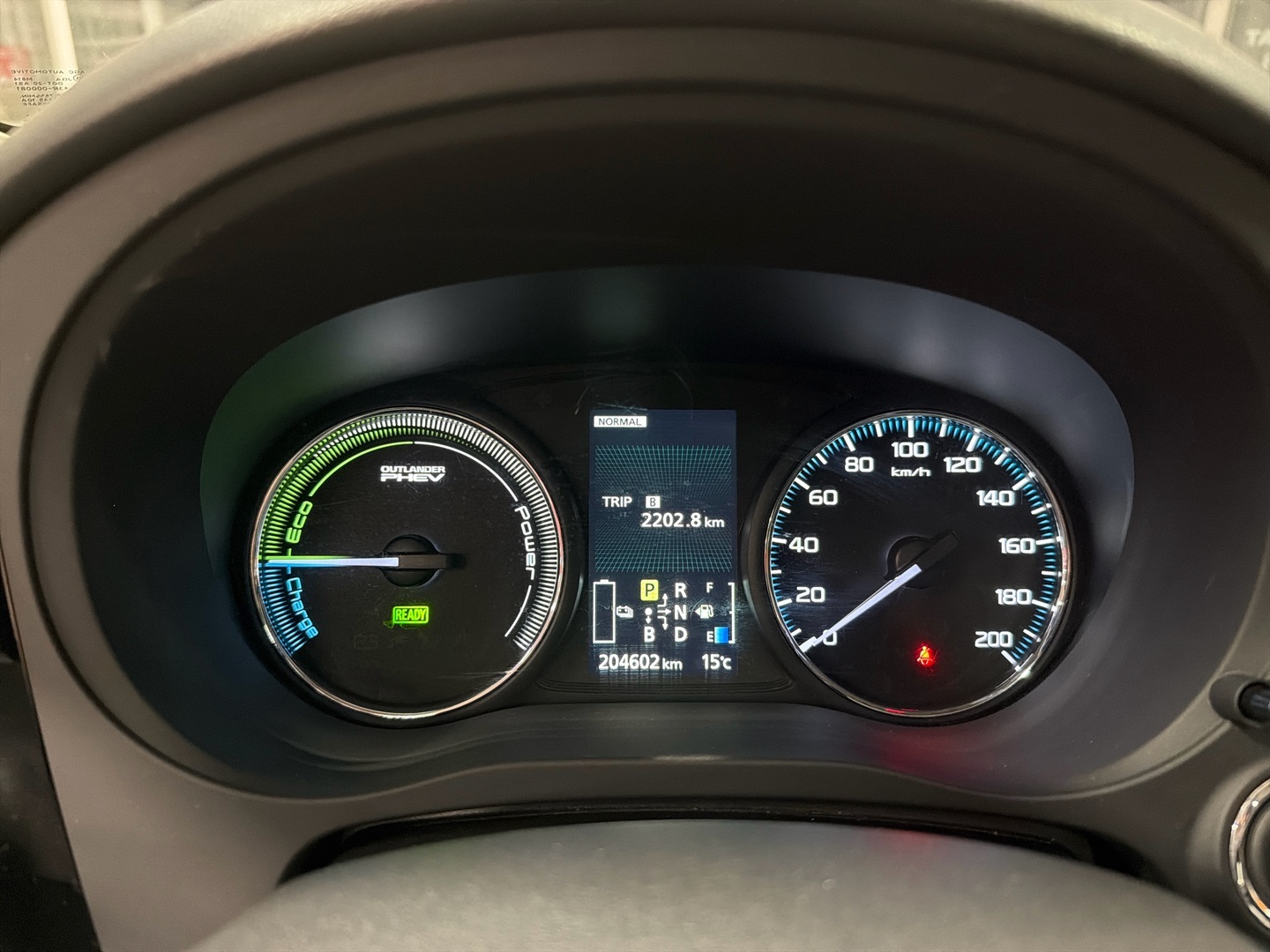 MITSUBISHI Outlander PHEV 2013