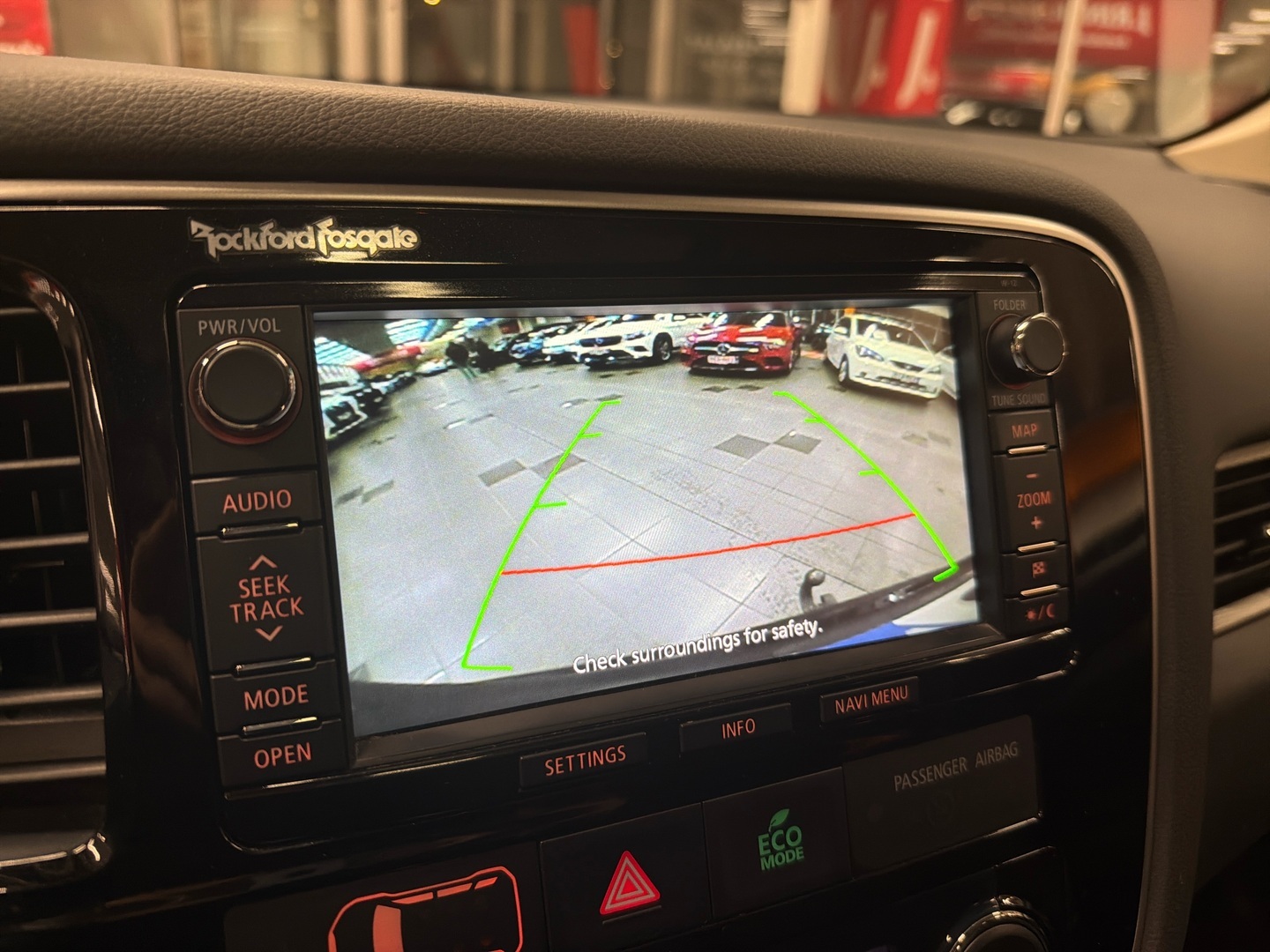 MITSUBISHI Outlander PHEV 2013