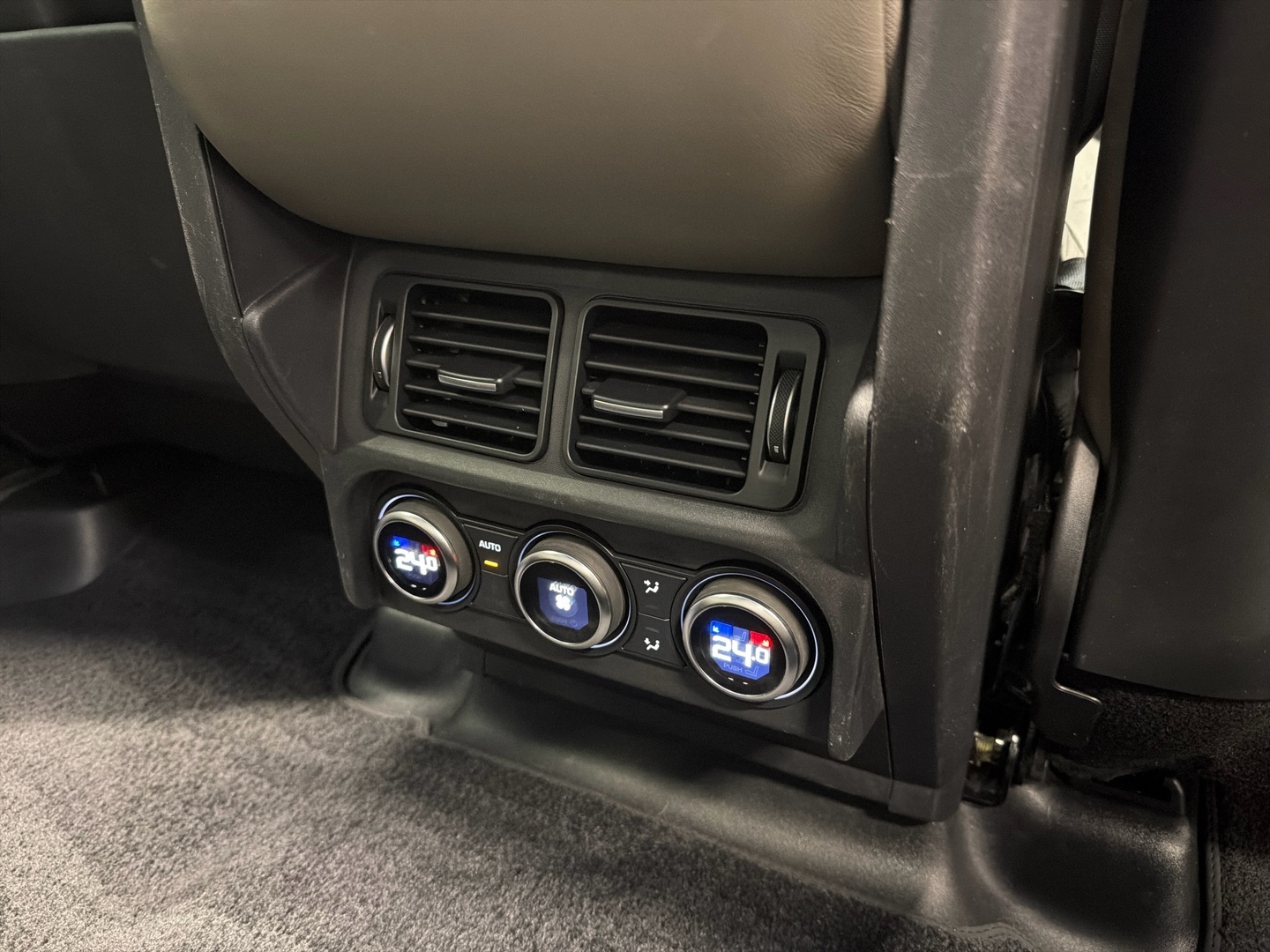LAND ROVER Defender 2021