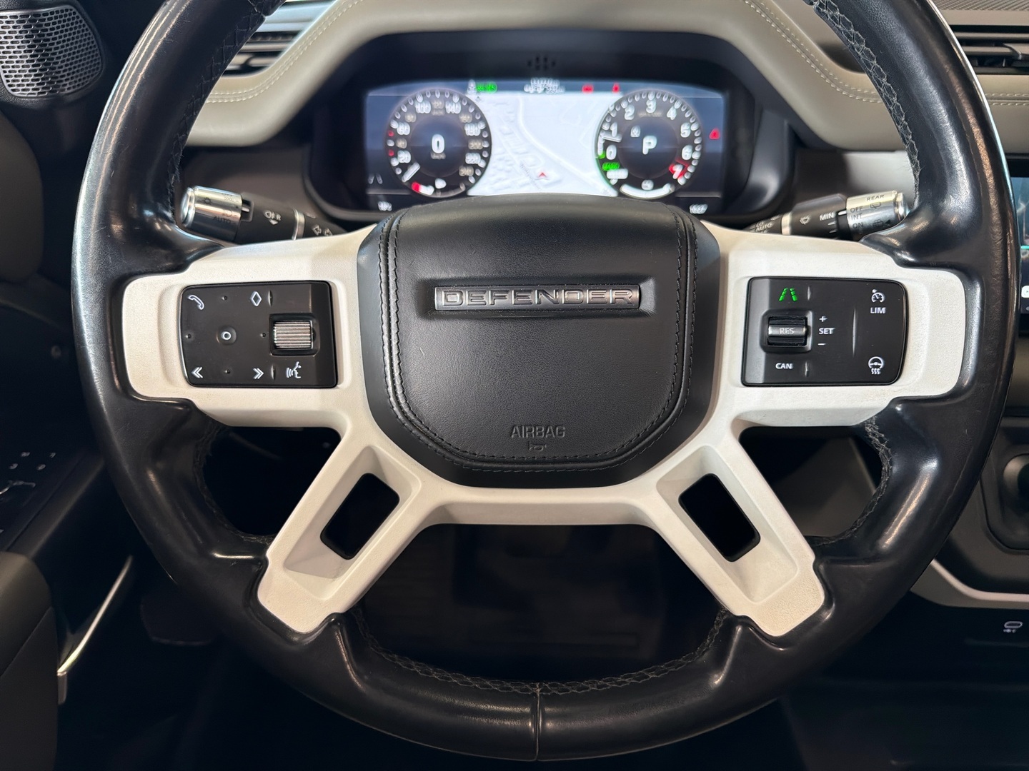LAND ROVER Defender 2021