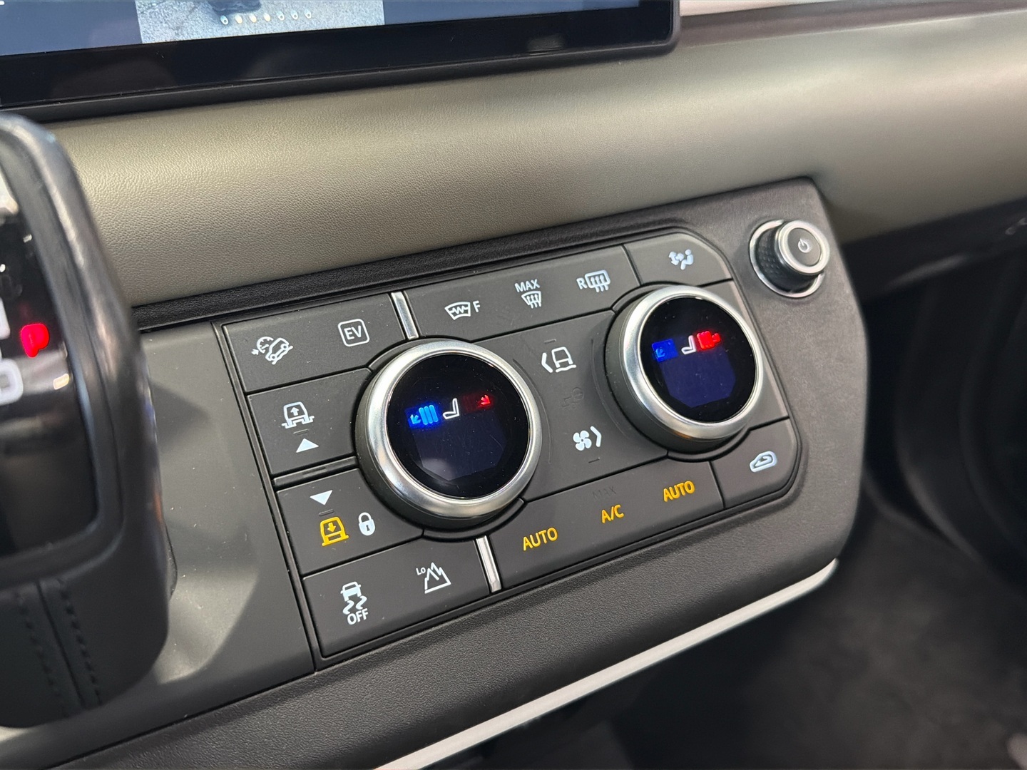 LAND ROVER Defender 2021
