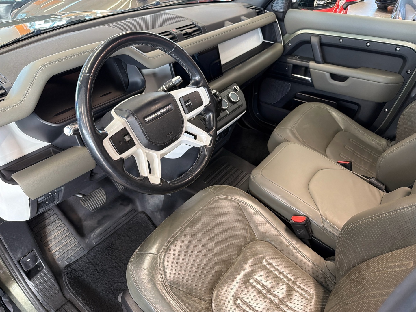 LAND ROVER Defender 2021