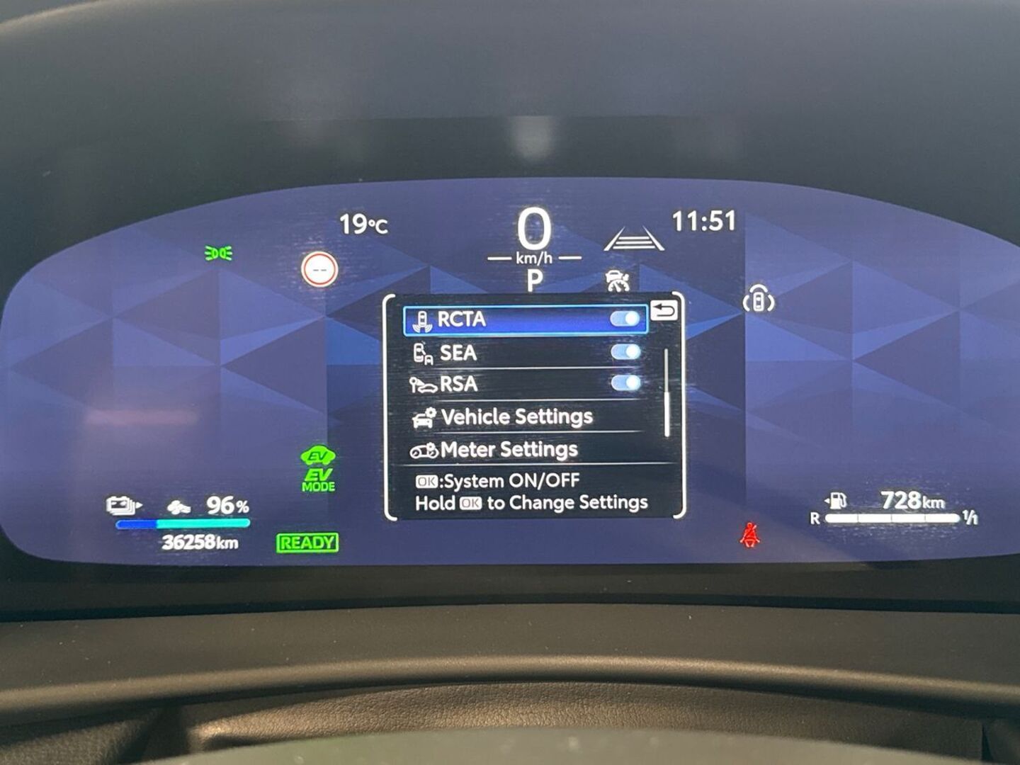 TOYOTA C-HR 23
