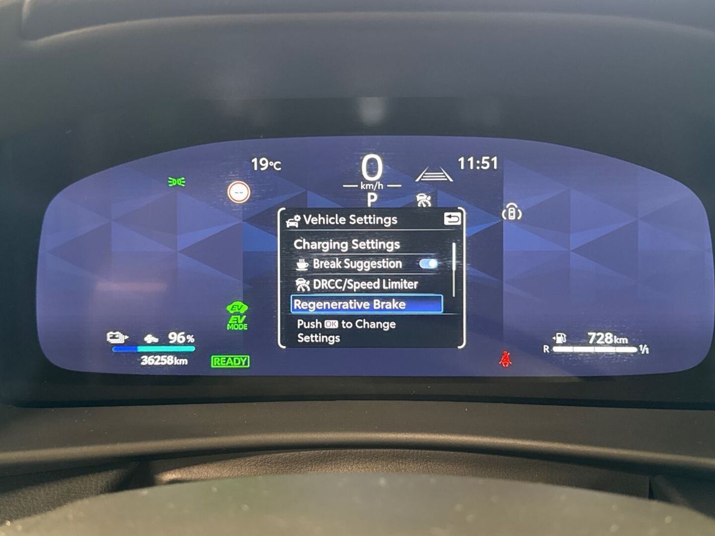 TOYOTA C-HR 24